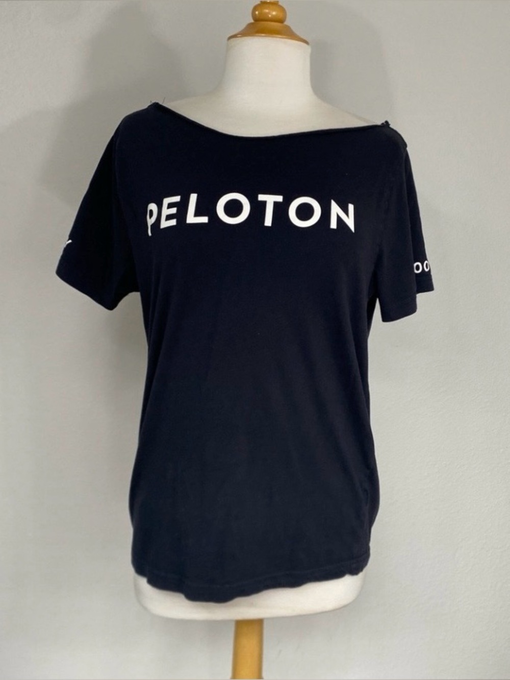 Peloton Black Hand Cut Graphic Oversize T-Shirt Size Small Athleisure Cycling